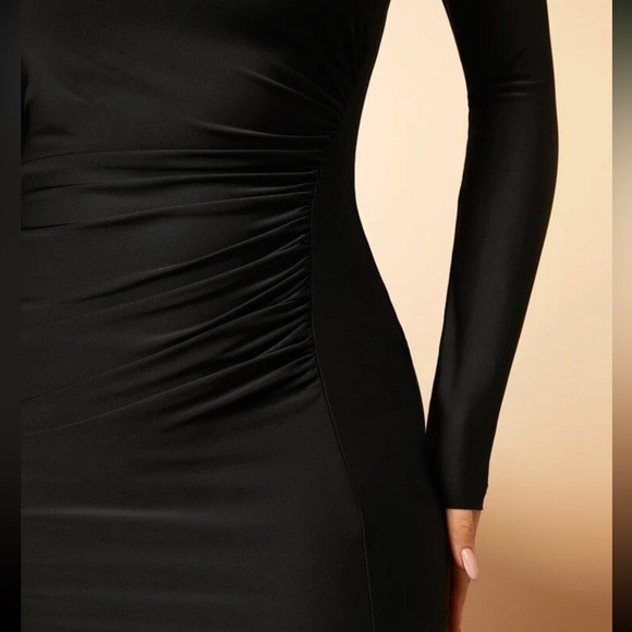 Luxe slit thigh bodycon dress - Picture 7 of 7